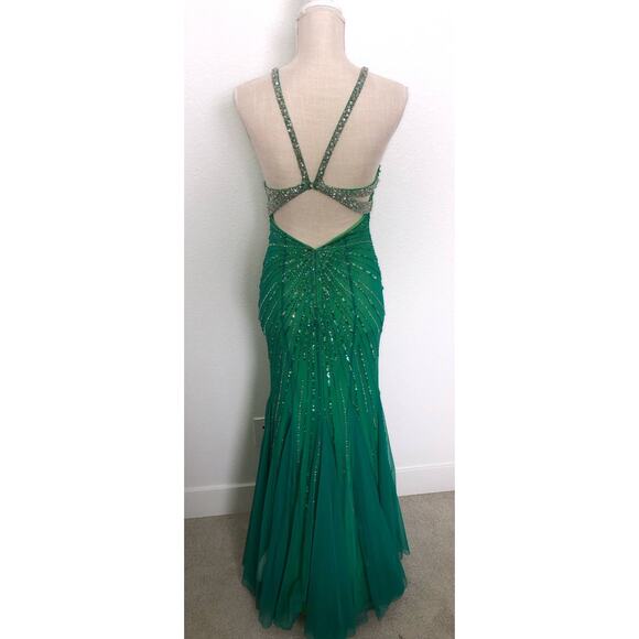 David's Bridal Emerald and Silver Beaded Cutout Prom of Formal Gown - XS - Picture 3 of 6